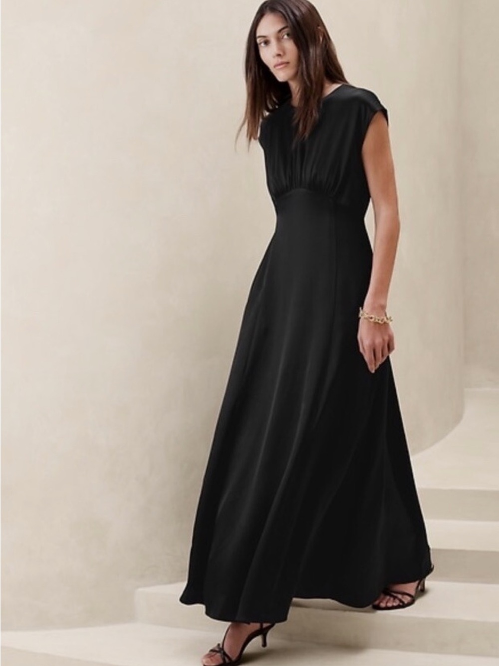 Elegant Black Maxi Dress